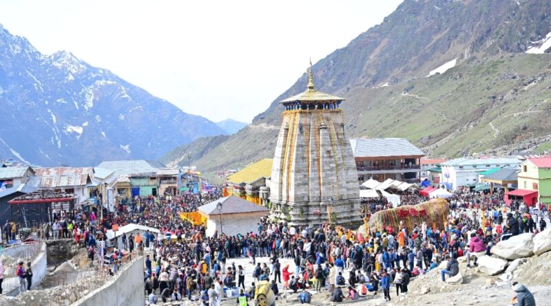 केदारनाथ: बाबा के दर्शनों को उमड़े श्रद्धालु, दो दिन में ही पचपन हजार से ऊपर पहुंची संख्या