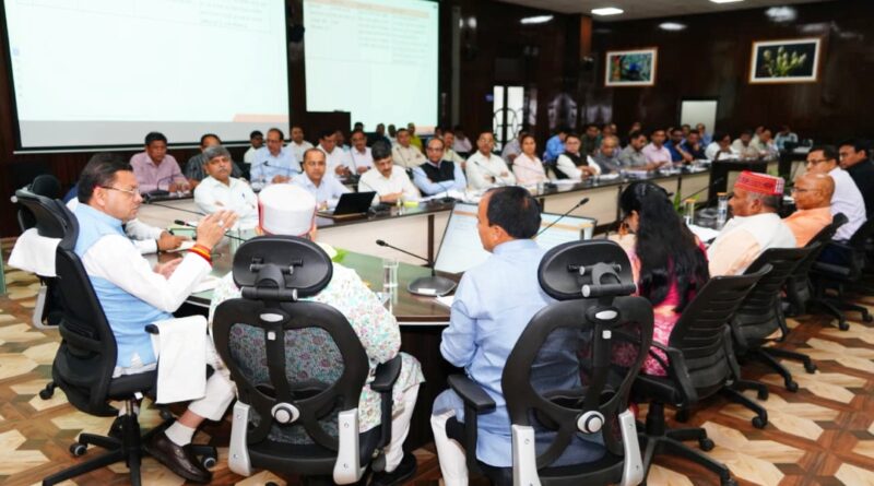 सभी विभाग आपसी समन्वय से जनसमस्याओं का समाधान करें -मुख्यमंत्री