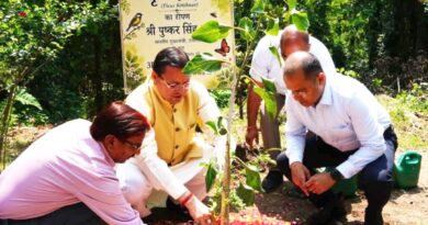 मुख्यमंत्री आवास परिसर में 3-बी गार्डन (बी-फ्रेंडली, बटरफ्लाई-फ्रेंडली एवं बर्ड-फ्रेंडली गार्डन) के निर्माण कार्य का शुभारम्भ