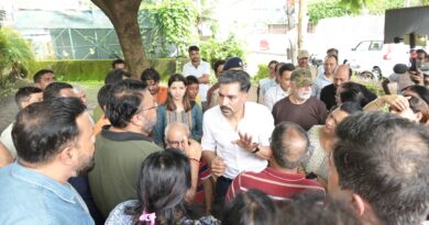 जलभराव पर डीएम सख्त, नगर निगम को 24 घंटे में सफाई और डिवाटरिंग के निर्देश