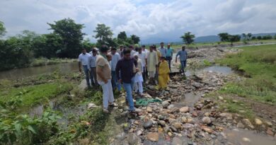 बाढ़ प्रभावित क्षेत्रों का मंत्री और विधायक ने किया स्थलीय निरीक्षण, अधिकारियों को त्वरित कार्रवाई के निर्देश