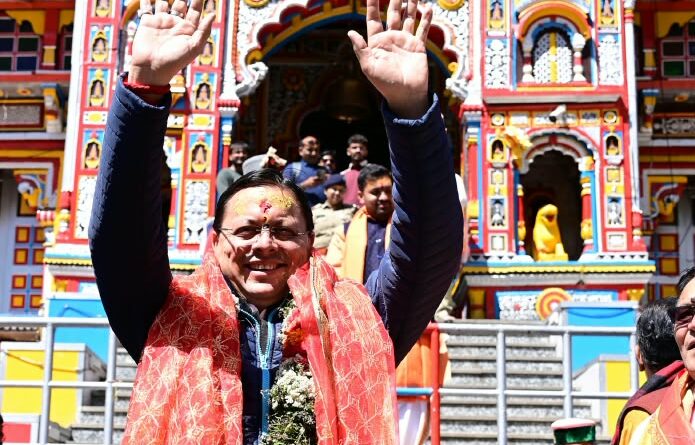 श्री बदरीनाथ धाम में मुख्यमंत्री ने की पूजा-अर्चना, मास्टर प्लान के कार्यों का लिया जायजा