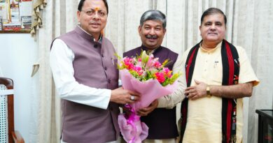 मुख्यमंत्री धामी ने नवनिर्वाचित राज्यसभा सांसद दिनेश आर्य को दी बधाई एवं शुभकामनाएं