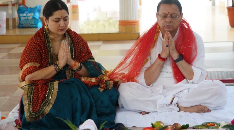 शारदीय नवरात्रि के प्रथम दिवस पर मुख्यमंत्री ने की पूजा-अर्चना, प्रदेशवासियों की सुख-समृद्धि की कामना